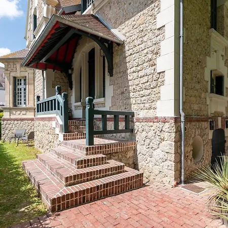 Magnifique Maison 7br - Casino וילה דוביל