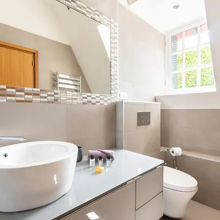 Vila Magnifique Maison 7br - Casino *