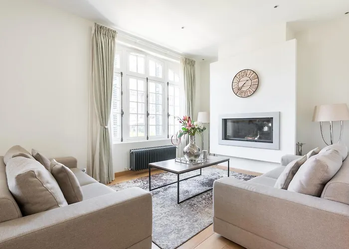 Magnifique Maison 7br - Casino * דוביל